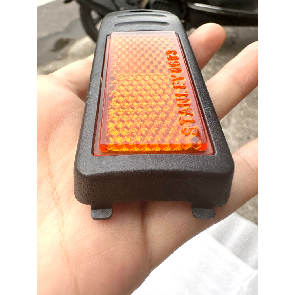 CẶP MẮT MÈO PHẢN QUANG XE DREAM LÙN