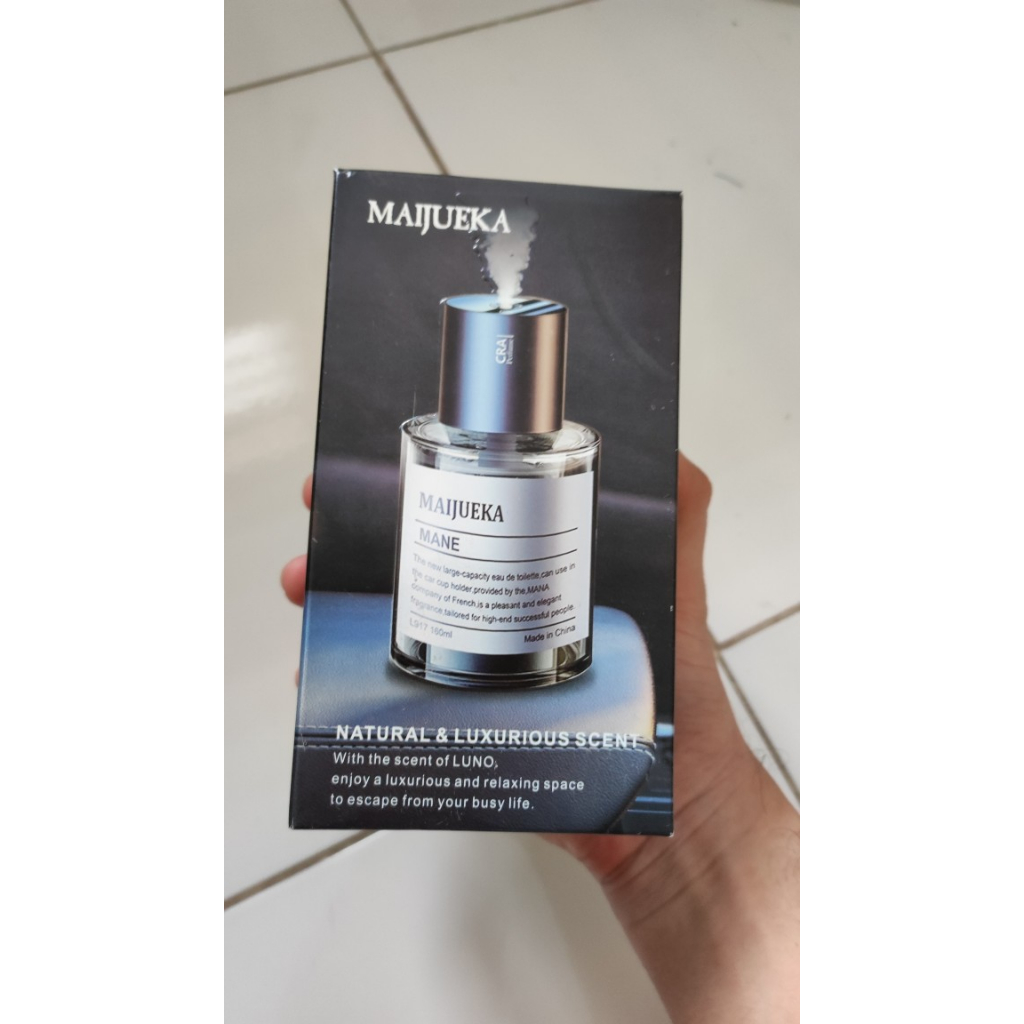 Máy Phun Tinh Dầu Ô Tô MAIJUEKA 3 Chế Độ Phun Kèm 160ML Tinh Dầu Khởi Động Tắt Mở Theo Chế Độ