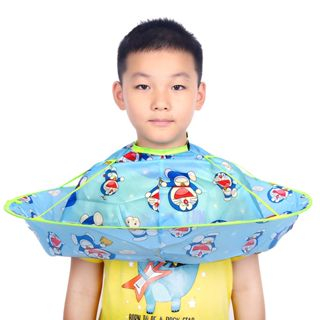 Áo choàng cắt tóc cho bé gấp gọn tiện dụng, giúp ngăn dính tóc vào người