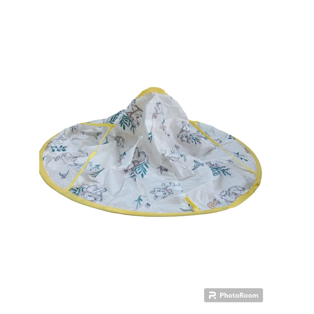 Áo choàng cắt tóc cho bé gấp gọn tiện dụng, giúp ngăn dính tóc vào người