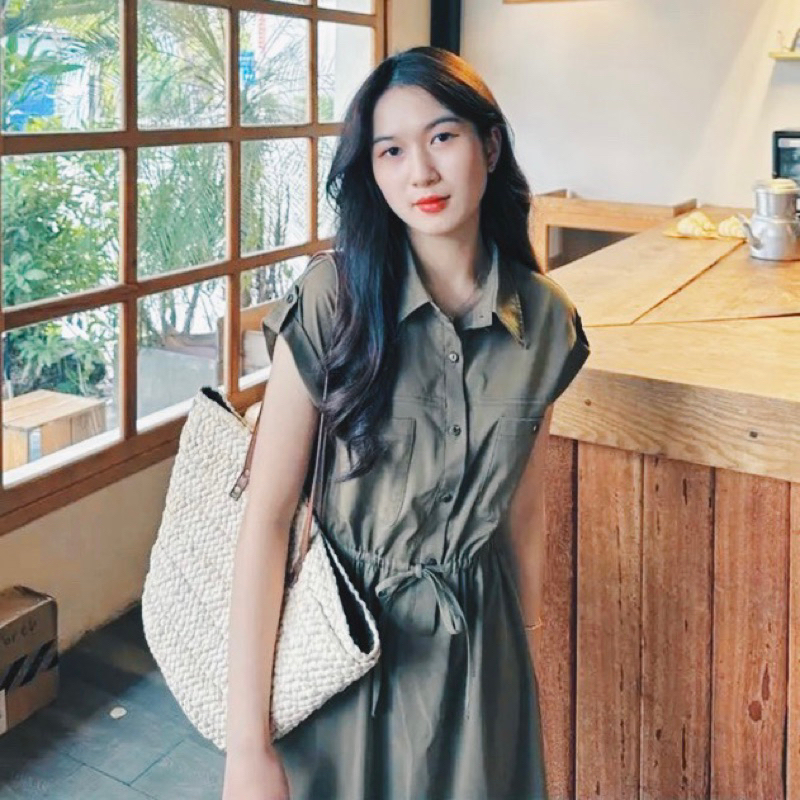 Đầm sơ mi nút gỗ rút eo 4 màu
