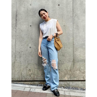 Quần jeans rách gối Uni
