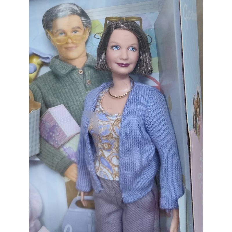 Búp bê barbie Grandma Happy family