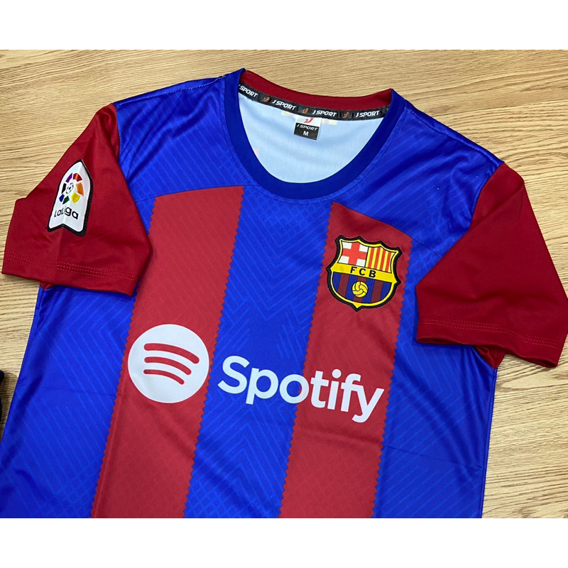 Áo bóng đá Barcelona, Áo đá banh Barca in tên số