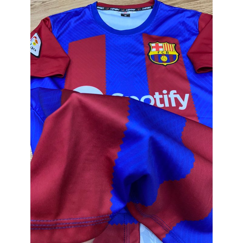 Áo bóng đá Barcelona, Áo đá banh Barca in tên số