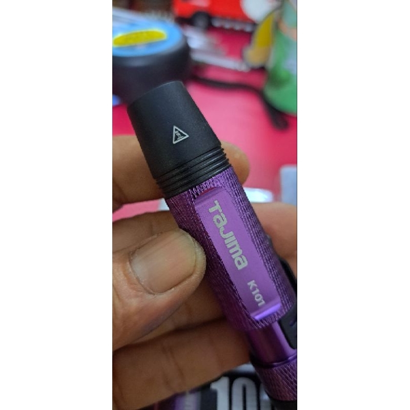 Đèn pin TaJima santa cao cấp 100lm , 30lm , có túi đựng đeo thắt lưng