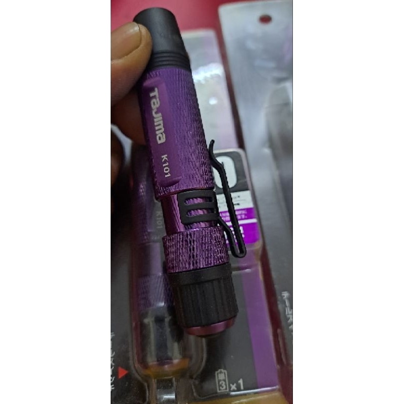 Đèn pin TaJima santa cao cấp 100lm , 30lm , có túi đựng đeo thắt lưng