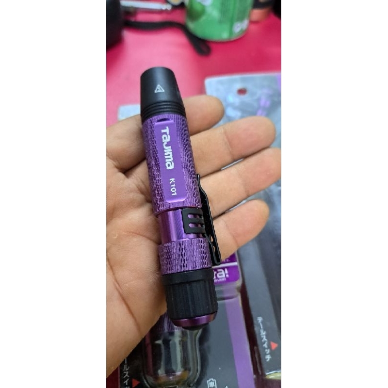 Đèn pin TaJima santa cao cấp 100lm , 30lm , có túi đựng đeo thắt lưng