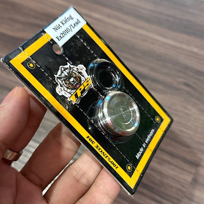 Nút Đậy Chân Kính Xe Exciter 2006->2010 INOX 304 TPS