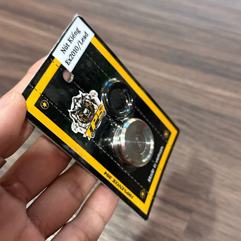 Nút Đậy Chân Kính Xe Exciter 2006->2010 INOX 304 TPS