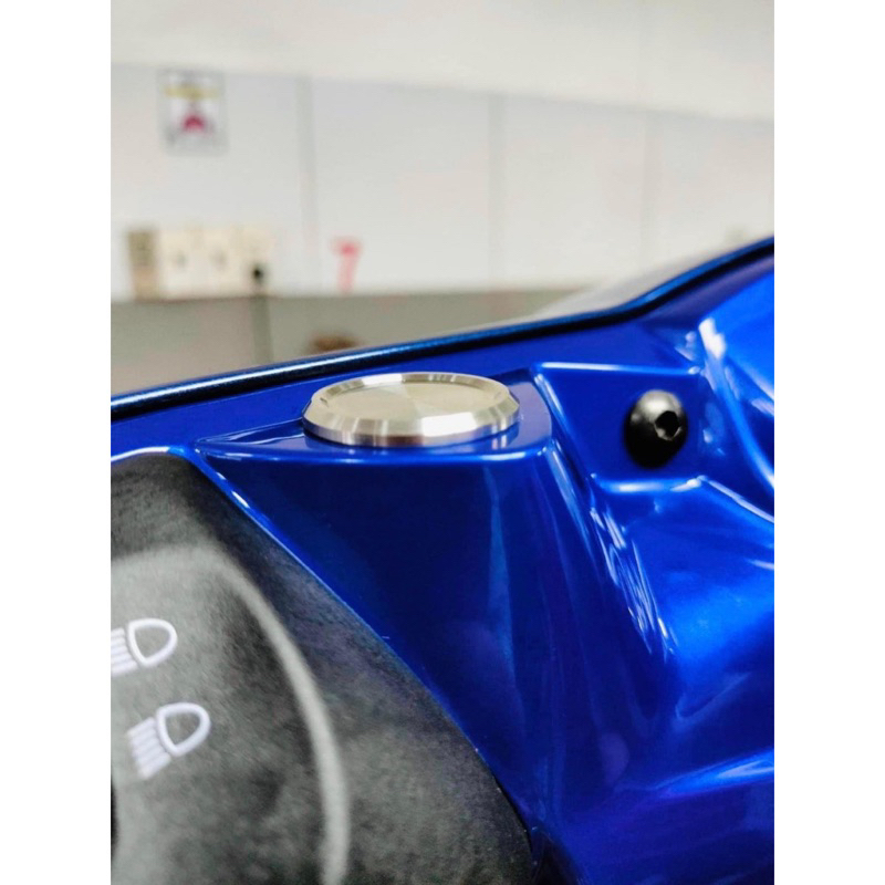 Nút Đậy Chân Kính Xe Exciter 2006->2010 INOX 304 TPS