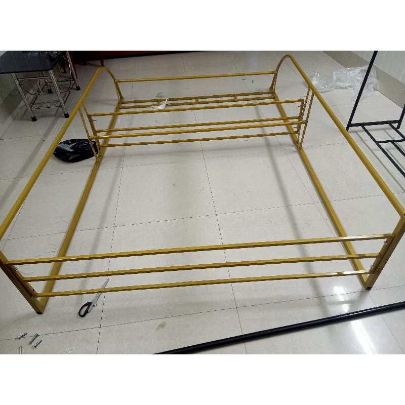 . kệ treo quần áo 2 tầng hình cánh buồm, phi 30 giày 1,4mm,kích thước cao 2,3m,ngang1,5m,sau50cm