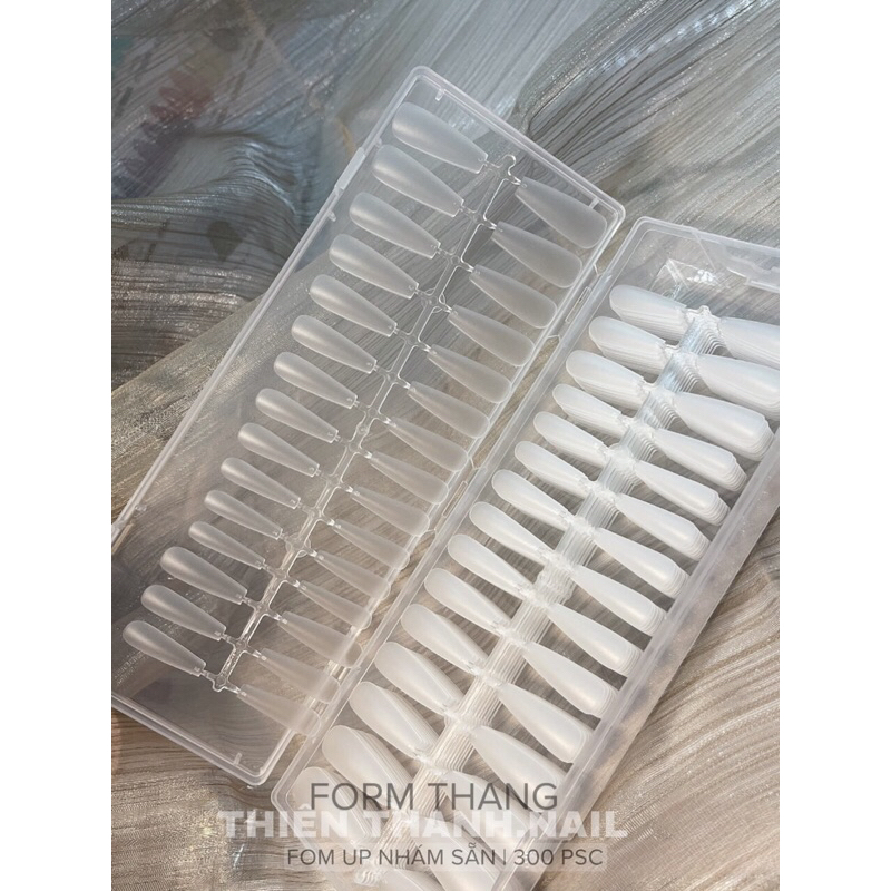 Móng Úp Nhám Fom Thang