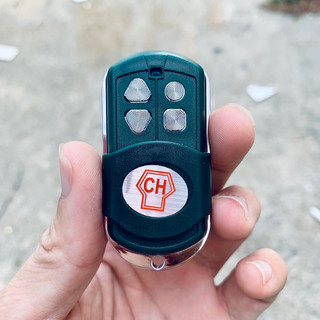 Tay bấm cửa cuốn, remote cửa cuốn, chìa khoá cửa cuốn 365mhz mã nhảy giá tốt
