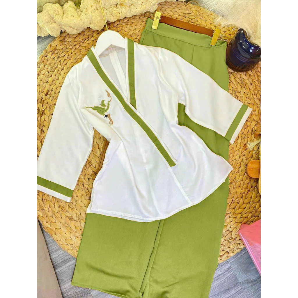 Set bộ áo bà ba thời trang nữ chất tuyết nhung cổ V thêu tay ngắn chạy viền quần dài lưng thun ống rộng maxi trẻ trung