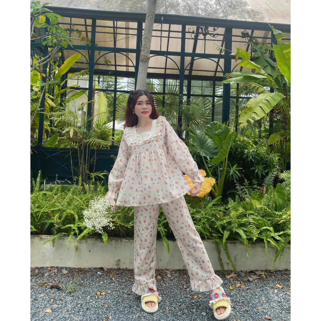 Đồ bộ mặc nhà/ bộ ngủ nơ bèo dài tay họa tiết trái dâu phong cách tiểu thư ngọt ngào