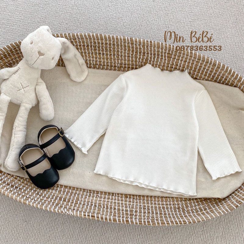 Áo dài tay thun gân màu trơn cổ viền bèo cho bé gái