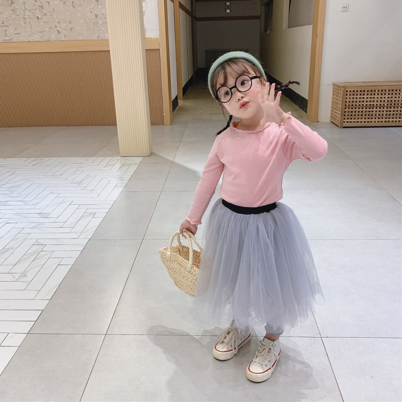 Áo dài tay thun gân màu trơn cổ viền bèo cho bé gái