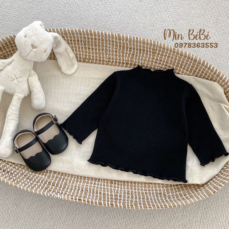 Áo dài tay thun gân màu trơn cổ viền bèo cho bé gái