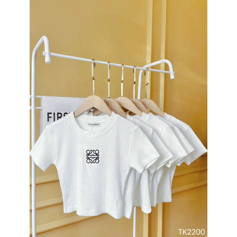 LIKEHER - ÁO THUN LOGO THÊU