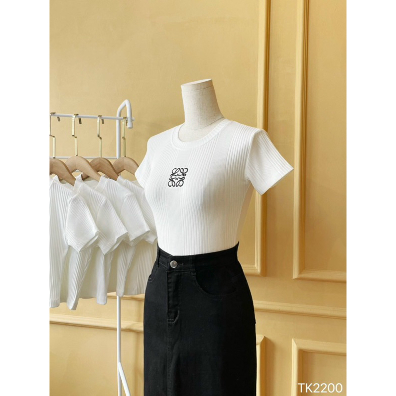 LIKEHER - ÁO THUN LOGO THÊU