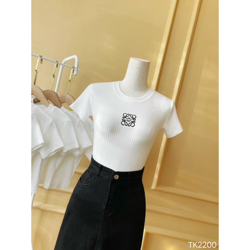 LIKEHER - ÁO THUN LOGO THÊU