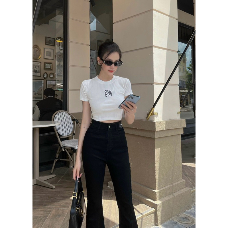 LIKEHER - ÁO THUN LOGO THÊU