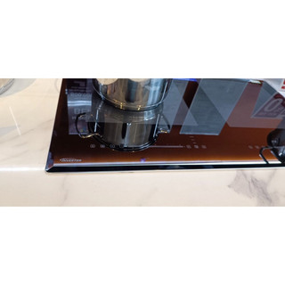 Bếp từ Dusler DL- 889pro ( tặng quạt điều hoà , chảo ,bình nước , Aptomat...)