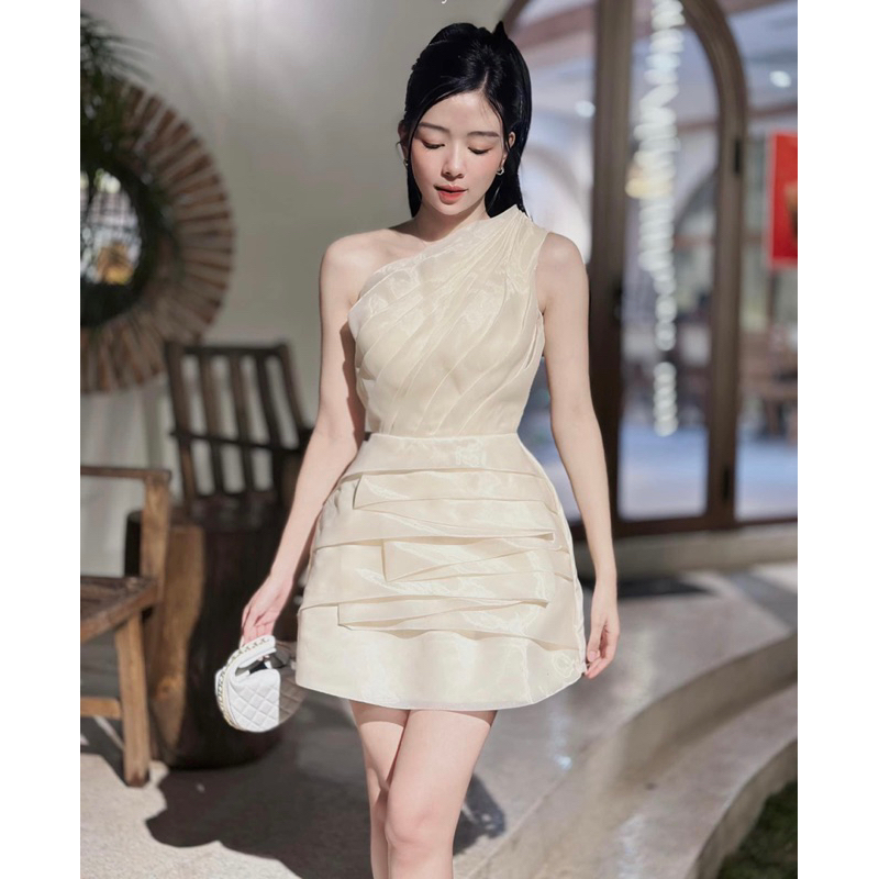Váy thiết kế chéo vai xếp ly hàng cao cấp
