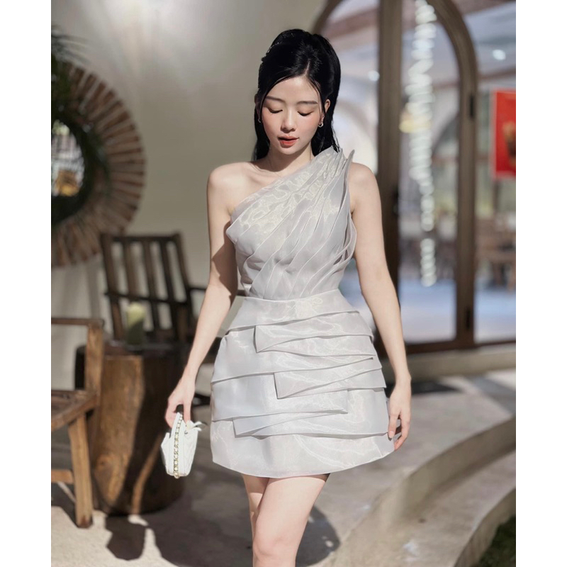 Váy thiết kế chéo vai xếp ly hàng cao cấp