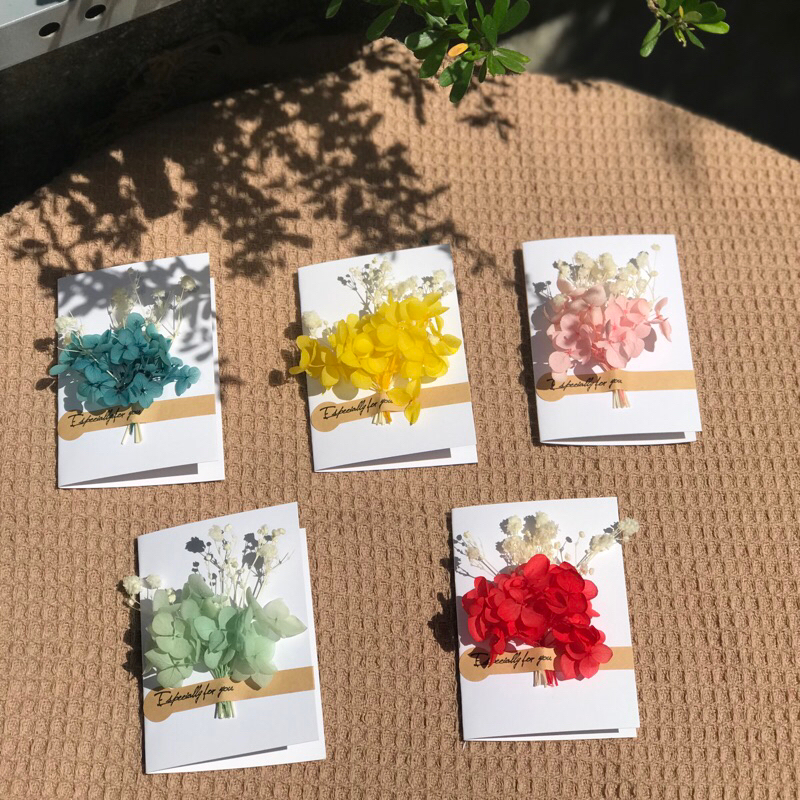 Thiệp hoa khô trắng,kraft làm quà tặng handmade by Mihalen