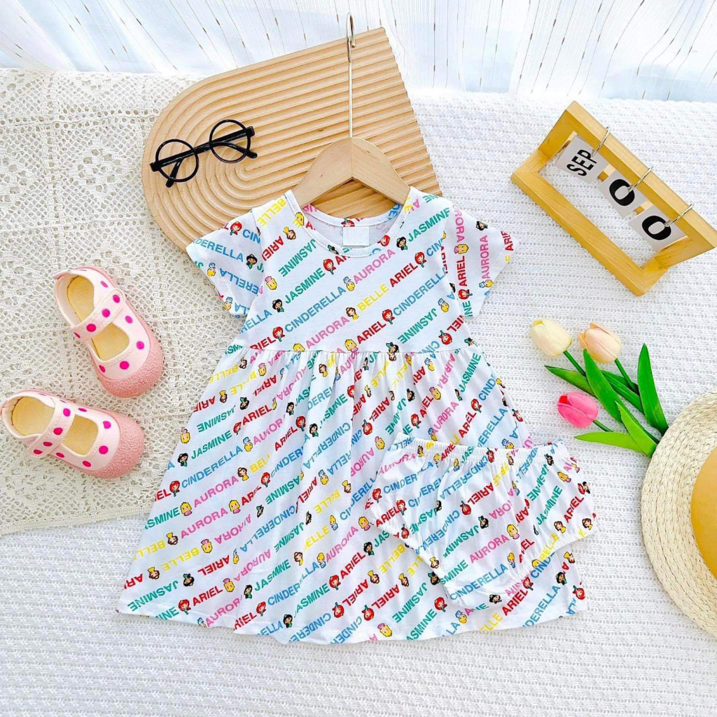 Đầm Kèm Chip Xinh Xắn Bé Gái VNXK