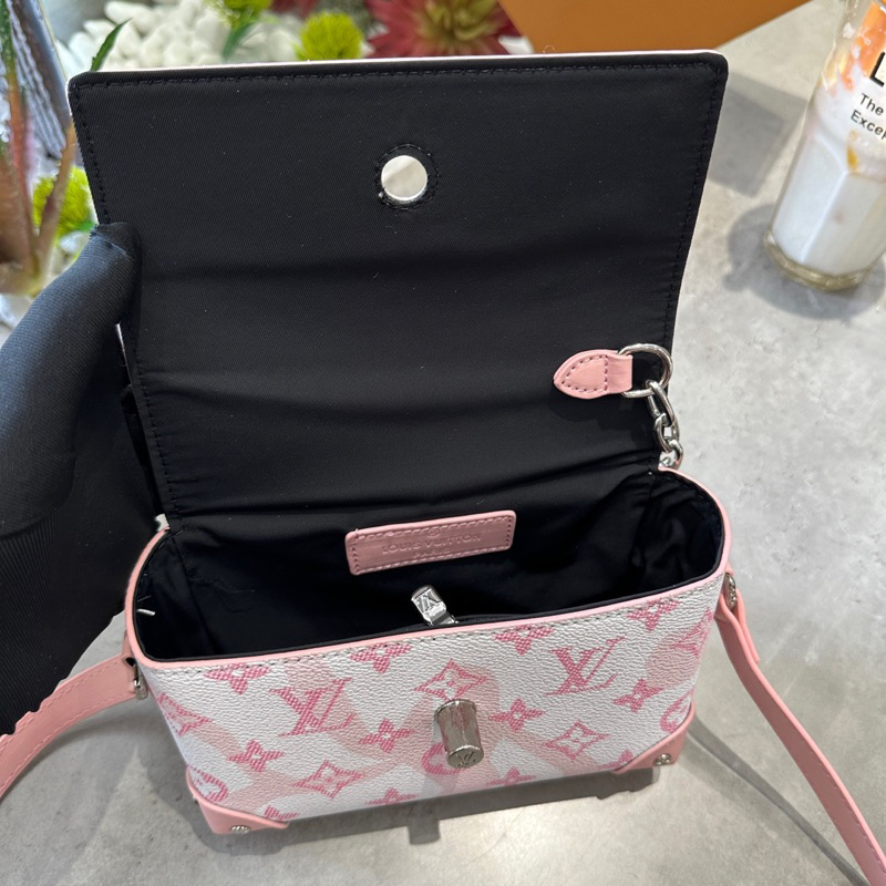 Túi đeo chéo lv truck hồng nam - nữ hàng super sale fullbox