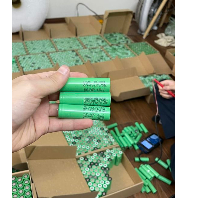 Cell Pin 18650 Samsung 25r DL 2500mAh - 3.7V xả 25A Tháo khối  25r