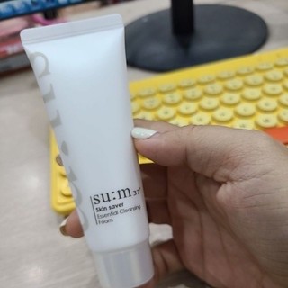 Sữa rửa mặt sum:37 40ml enssential cleansing foam