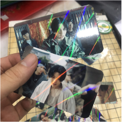 IN HÌNH - 100 card bo góc Hologram- Card in theo yêu cầu có hiệu ứng Hologram