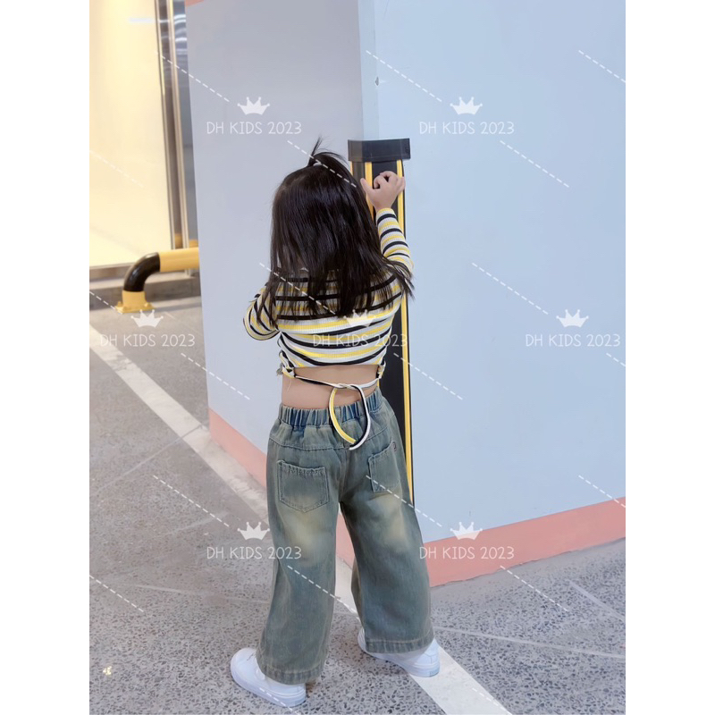 Set bộ bò kèm áo sọc cho bé