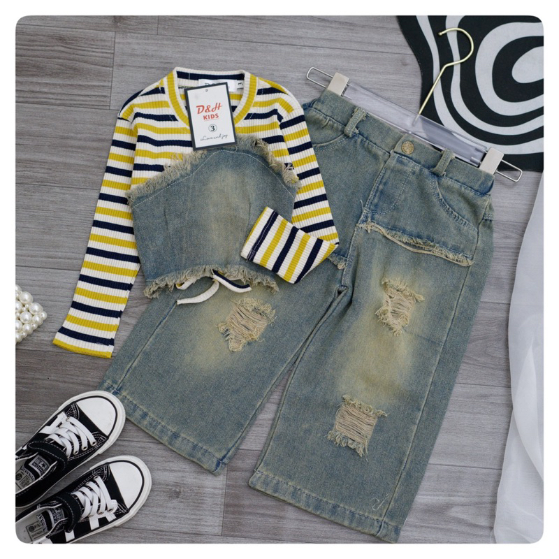 Set bộ bò kèm áo sọc cho bé