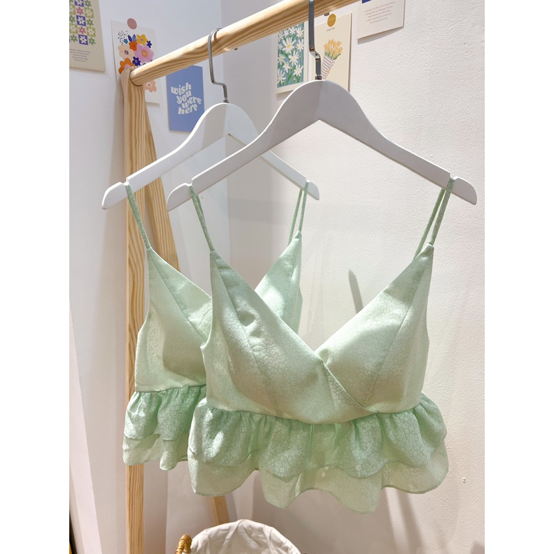 𝐁𝐄𝐑𝐘 𝐓𝐎𝐏 - Áo 2 dây tầng hoa nhí màu tím hoa cam cực xinh | Jolin.sg