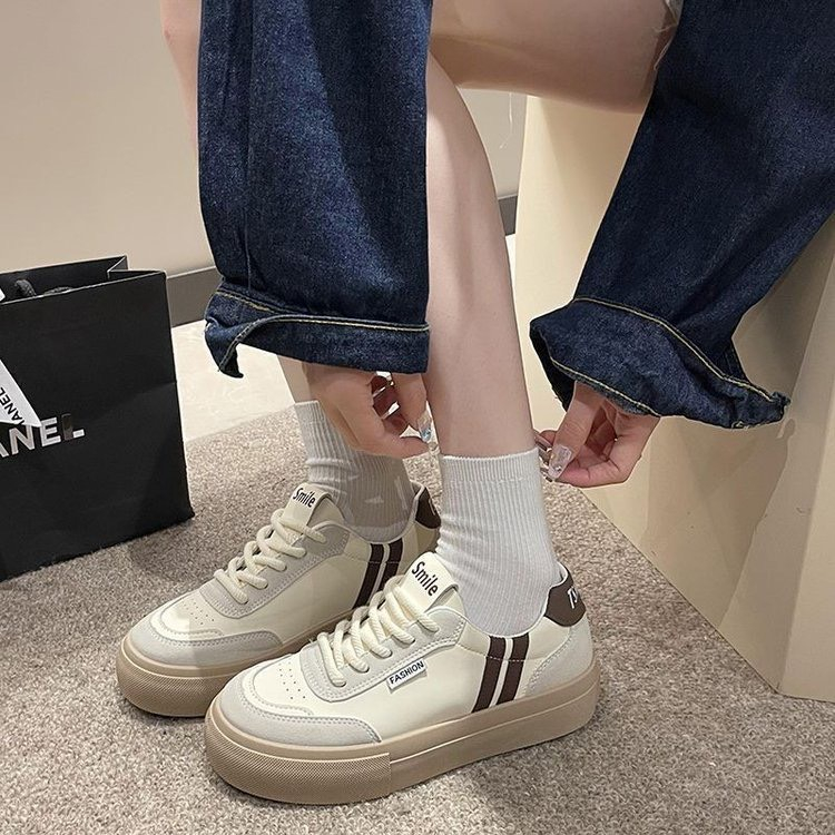 Giày nữ Seaker Da Đế Nâu Các Loại Cao 3.5CM