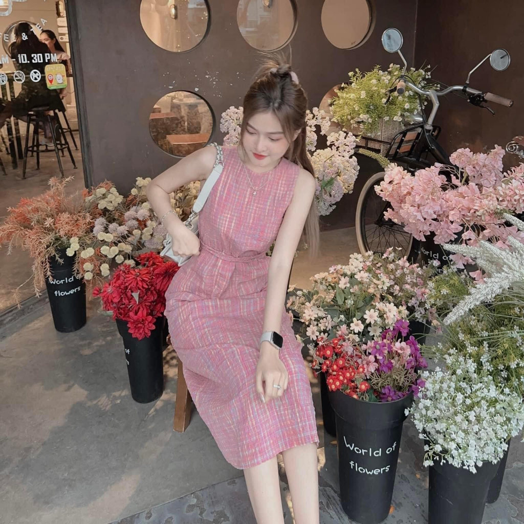 Đầm basic dáng suông caro hồng sát nách cột dây eo, đầm caro đũi cổ tròn dáng dài qua gối đi biển, du lịch dễ thương mtb