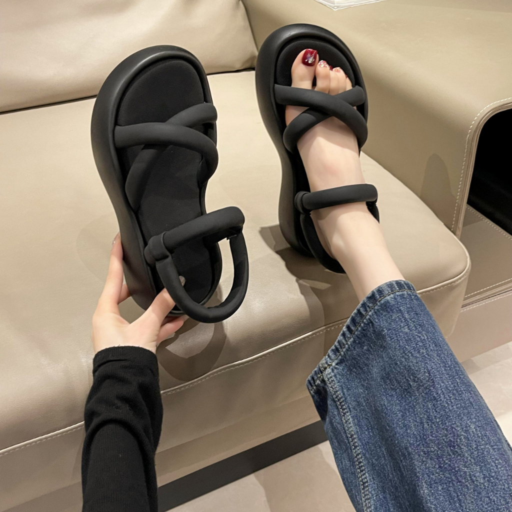 Giày Sandal Nữ Đi Học Đế Cao Quai Chéo Da Xốp Êm Nhẹ Màu Đen, Kem Mới Nhất 2023 giayBOM GB B2876
