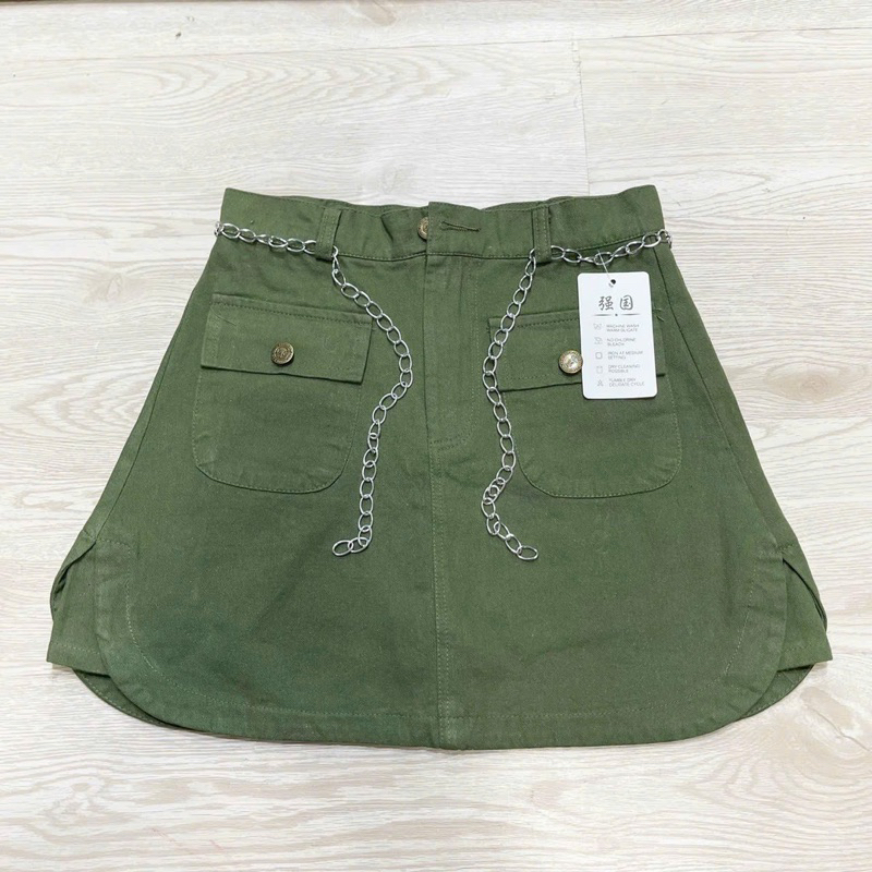 Chân váy kaki túi hộp kèm dây rút phong cách Hàn Quốc