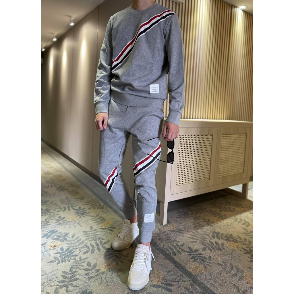 Bộ nỉ nam 4 sọc Thom , bộ quần áo dài thu đông nam thời trang phong cách 2023