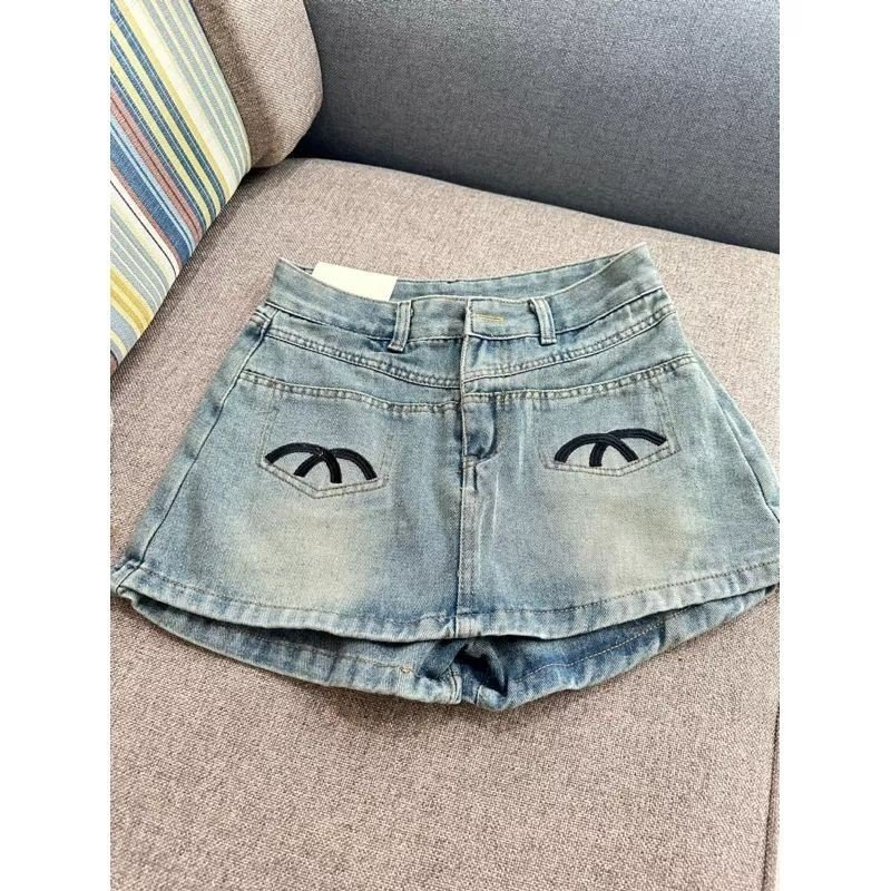 Quần váy jeans nữ dáng ngắn thêu #300 siêu hot - quần giả váy hót