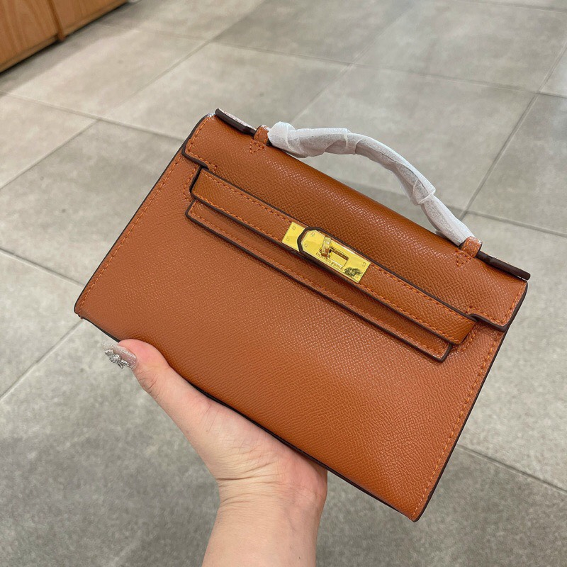 Túi Hờ Mờ khoá vàng dáng ngang size 21 có 2 dây đeo  - mã HMN126