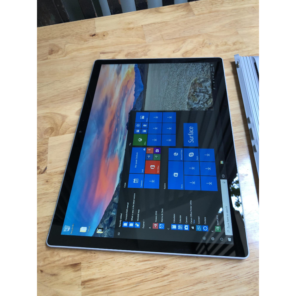 Laptop 2 in 1 Surface Book 2 15inh/i7 8650u/16G/256G/GTX1060