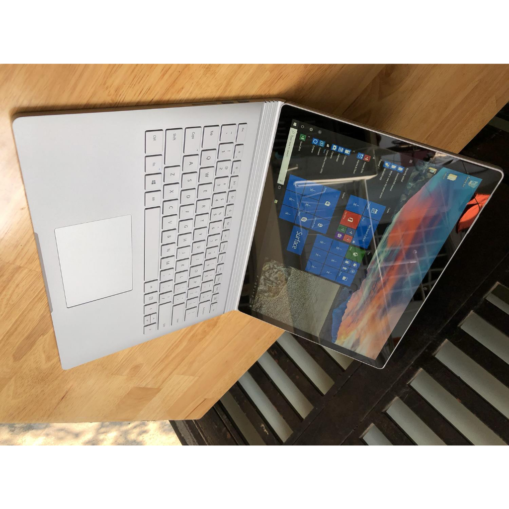 Laptop 2 in 1 Surface Book 2 15inh/i7 8650u/16G/256G/GTX1060