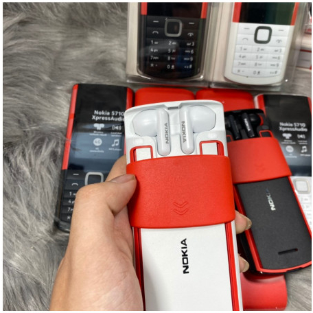 Điện thoại nokia 5710  Màn hình: TFT LCD2.4" 2 sim pin trâu kết hợp tai nghe siêu độc đáo -bảo hành 1 năm