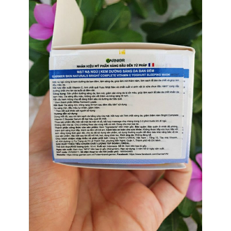 - Mặt nạ ngủ tinh chất sữa chua sáng da ban đêm Garnoer Lighy Complete Yoghurt Sleeping Mask